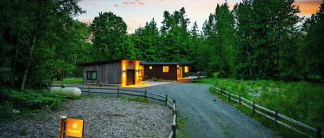 المنشأة من الخارج