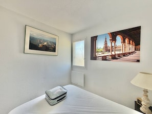 2 bedrooms