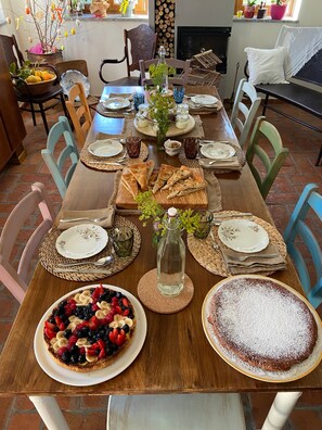 Dining - Room 'Oiva' with Mountain View, Wi-Fi and Air Conditioning (Albisola Superiore)