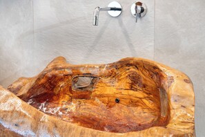 Doccia, asciugacapelli, asciugamani