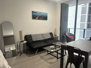 TV connectée, table de tennis de table
