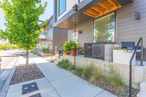 Cozy 1-bedroom condo in Historic St. Elmo Chattanooga with Mountain Views