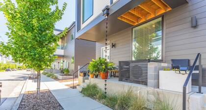 Cozy 1-bedroom condo in Historic St. Elmo Chattanooga with Mountain Views