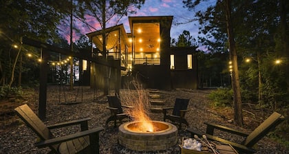 Back Deck with a View - Games - Pets - Hickory Pines