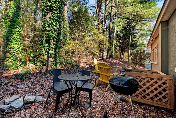 Outdoor dining - Chickamauga Suite on Lookout Mountain (Lookout Mountain)