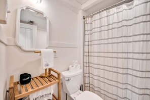 Dusj, boblebad, hårføner og håndklær