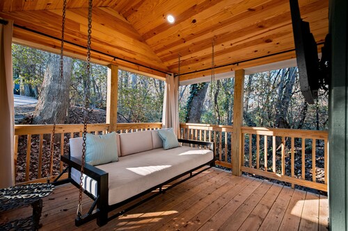 Cloudland Suite on Lookout Mountain