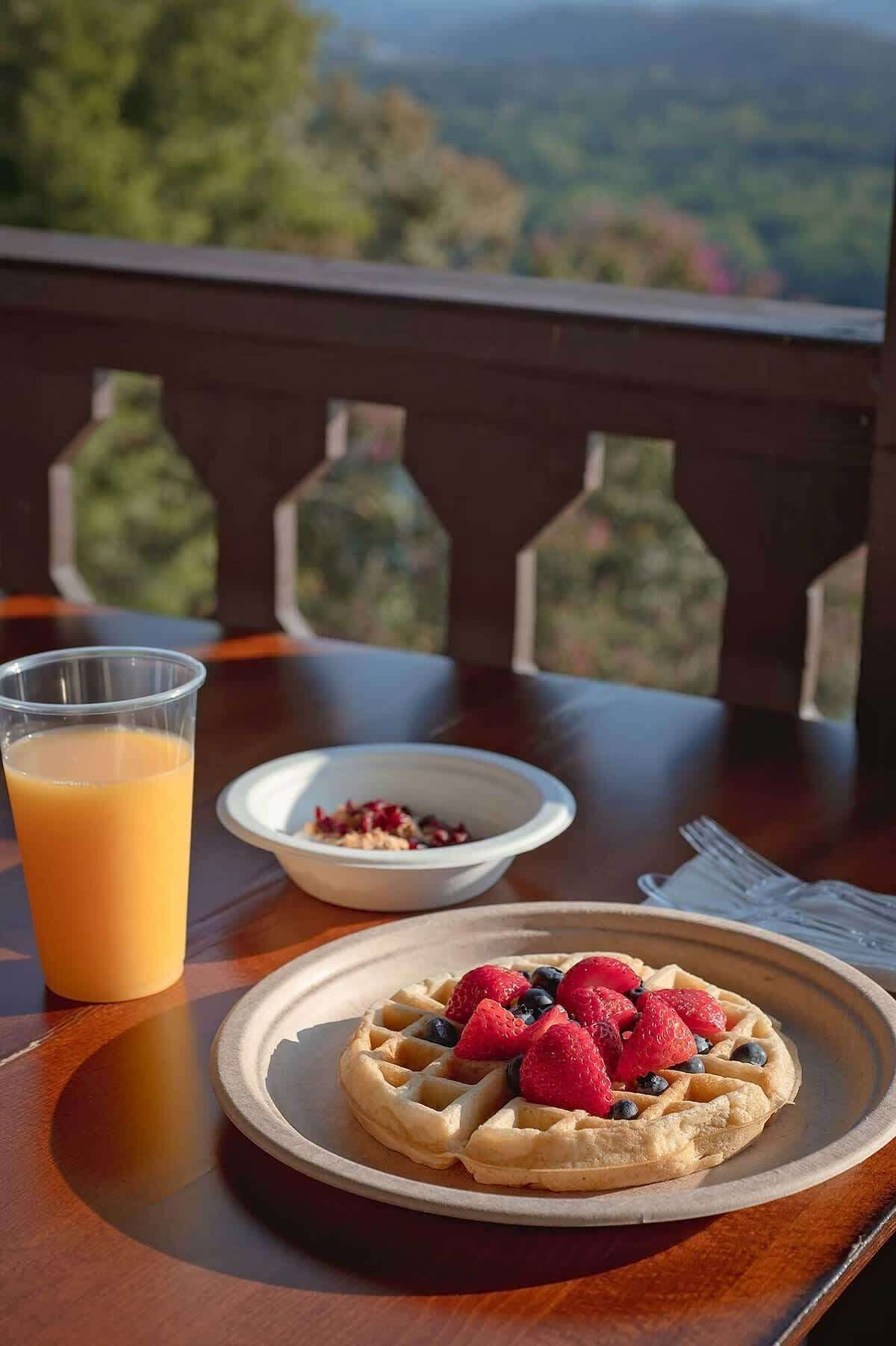 Petit déjeuner servi en supplément