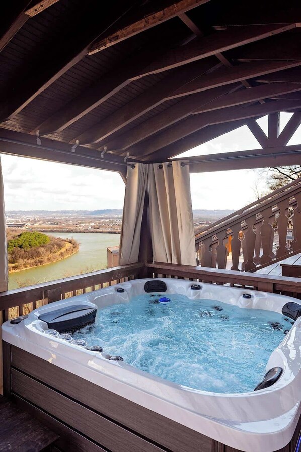 Bain à remous extérieur