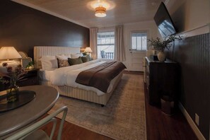 1 bedroom, free WiFi, bed sheets - Historic Riverview Inn - Three (Chattanooga)