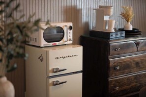 Interior - Historic Inn with River Views - King Room Four (Chattanooga)
