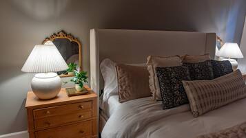 1 quarto, Wi-Fi de cortesia, roupa de cama