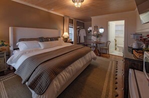 1 bedroom, free WiFi - Historic Riverview Inn - King Room Eight (Chattanooga)