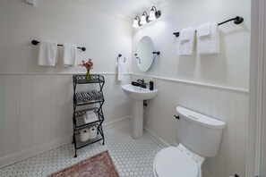 淋浴設備、風筒、提供毛巾