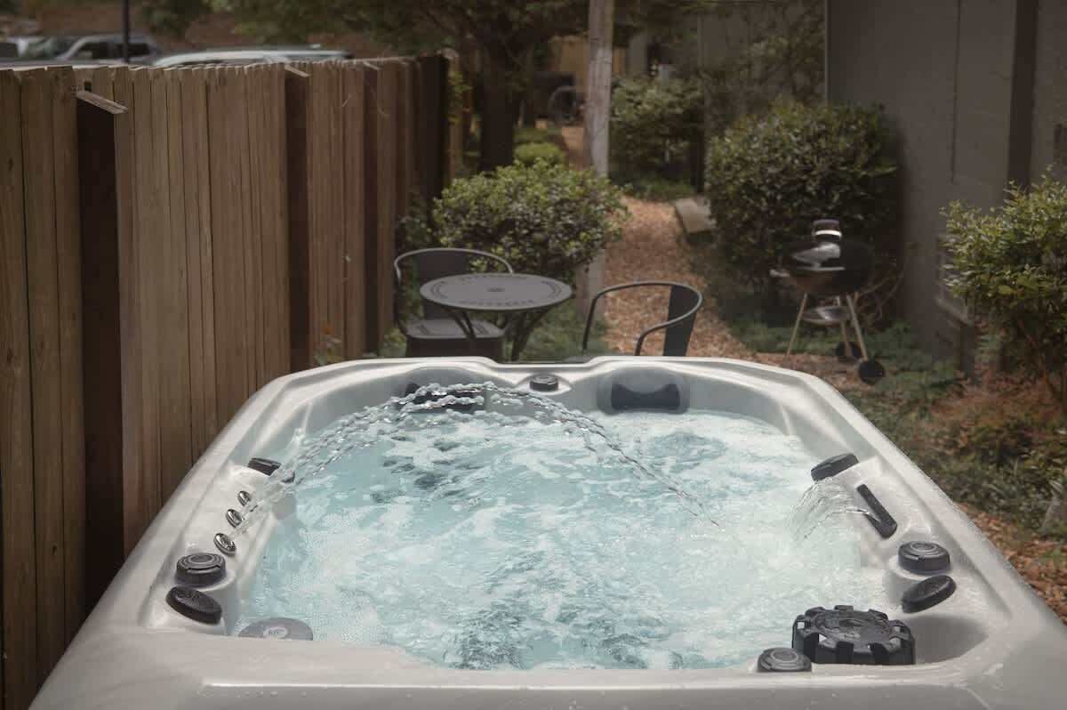 Bañera de hidromasaje exterior