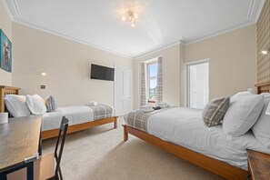 1 Schlafzimmer, Zimmersafe, Bügeleisen/Bügelbrett, kostenloses WLAN