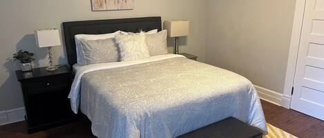 2 sovrum, strykjärn/strykbräda, wi-fi och sängkläder