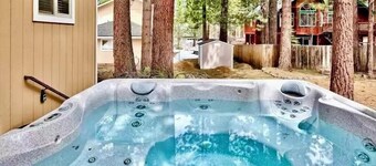Mv 350 Lake Tahoe Cabin with Hot tub