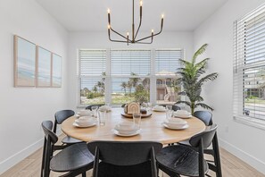 Dining - Prime Location, Heated Pool, Game Room - FMB- Beach Please - Roelens (Fort Myers Beach)