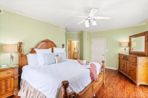 4 Schlafzimmer, Bügeleisen/Bügelbrett, kostenloses WLAN, Bettwäsche