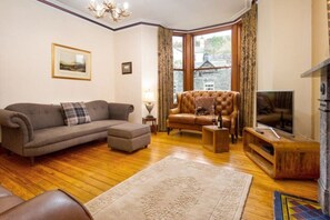 TV, fireplace, video games - Highfield House - Central Ambleside (Ambleside)