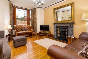 TV, fireplace, video games - Highfield House - Central Ambleside (Ambleside)