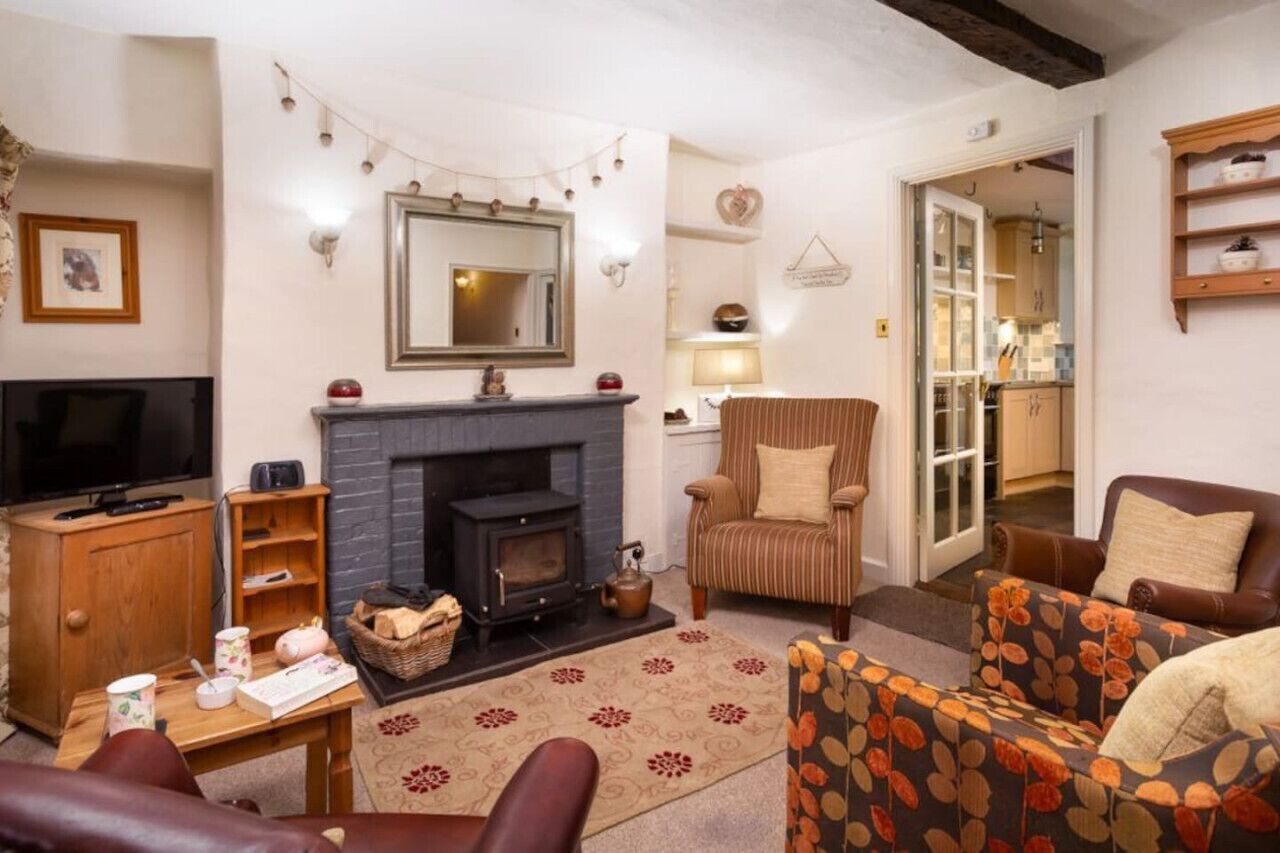 Télévision, cheminée