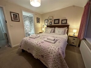 3 bedrooms, desk, iron/ironing board, WiFi - Beech Cottage (Hot Tub) - Skelwith Bridge (Skelwith Bridge)