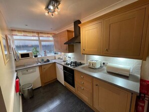 Frigorífic, forn, rentaplats i torradora 