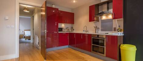 Kochgeschirr/Geschirr/Besteck