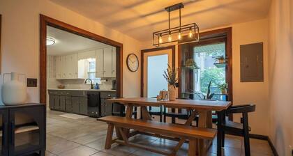 NEW! Historic Charmer meets Lux Comfort 5BR, 2 BA + 2 Living Areas! Sleeps 10!