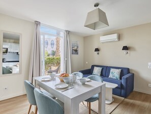 Dining - Odalys Référence Les Dunes du Soleil by Interhome (La Grande Motte)