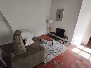 TV