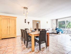 Dining - Côté Sud by Interhome (Fourques)