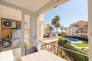 Outdoor dining - Apartamento Blue Bay (Torrox Costa)
