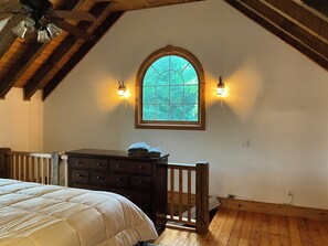 4 bedrooms, free WiFi, bed sheets