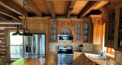 4-bedroom house in charming Ten Mile with AC, WiFi. Relax and unwind