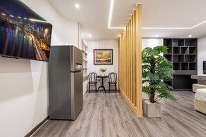 Deluxe Double Room, 1 King Bed, Air conditioning | Laptop workspace, blackout drapes, soundproofing, iron/ironing board - A Boi Apartment at District 3 (Ho Chi Minh City)