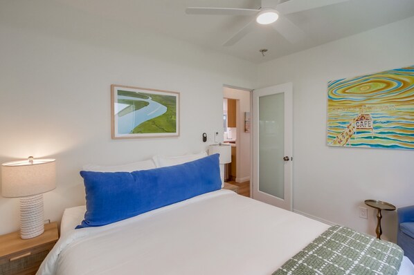 2 bedrooms, iron/ironing board, free WiFi, bed sheets