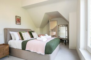 Iron/ironing board, free WiFi