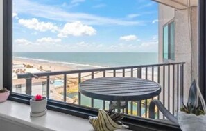 Interior - Great 1-bedroom condo with bunkbeds in beautiful Myrtle Beach Resort- Oceanfront (Myrtle Beach)