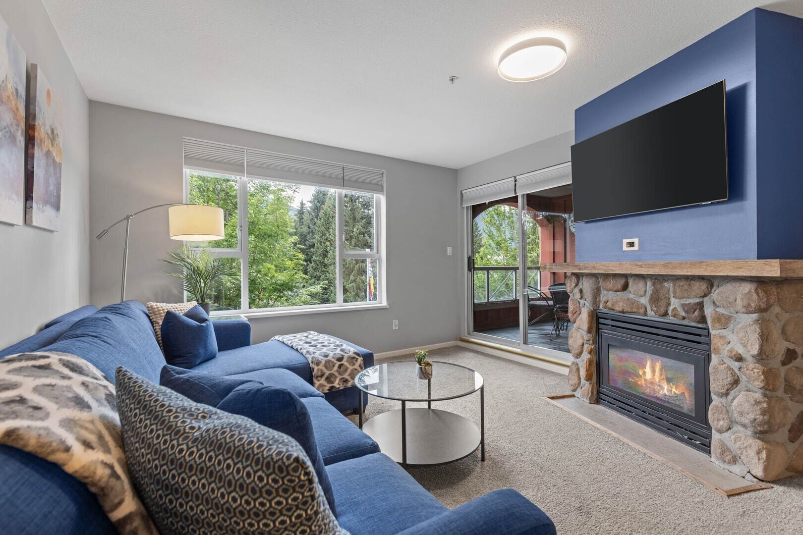 TV connectée, cheminée