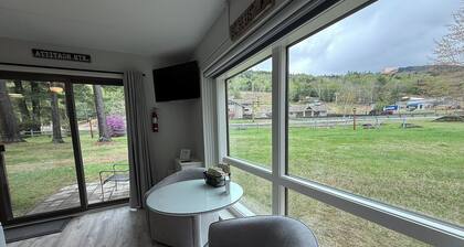 Cozy studio in delightful Bartlett with AC, WiFi, fitness room