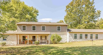 Country Homeplace 4-bedroom Pool pets ok Near Toyota