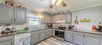 Country Homeplace 4-bedroom Pool-HotTub pets ok Near Toyota