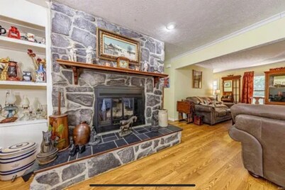 Country Homeplace 4-bedroom Pool pets ok Near Toyota