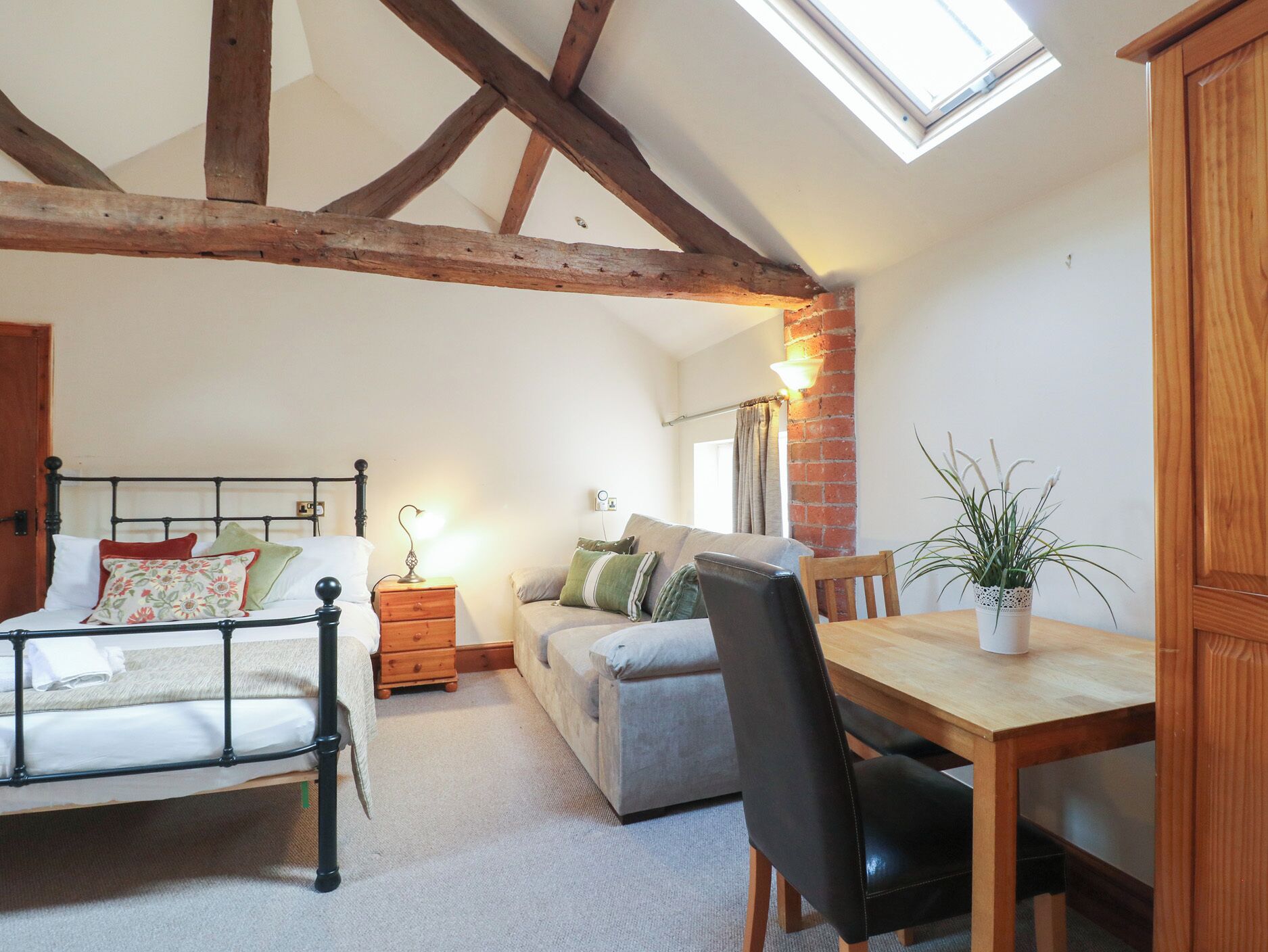 Hayloft, Romantic, With A Garden In Castle Donington - Derby
