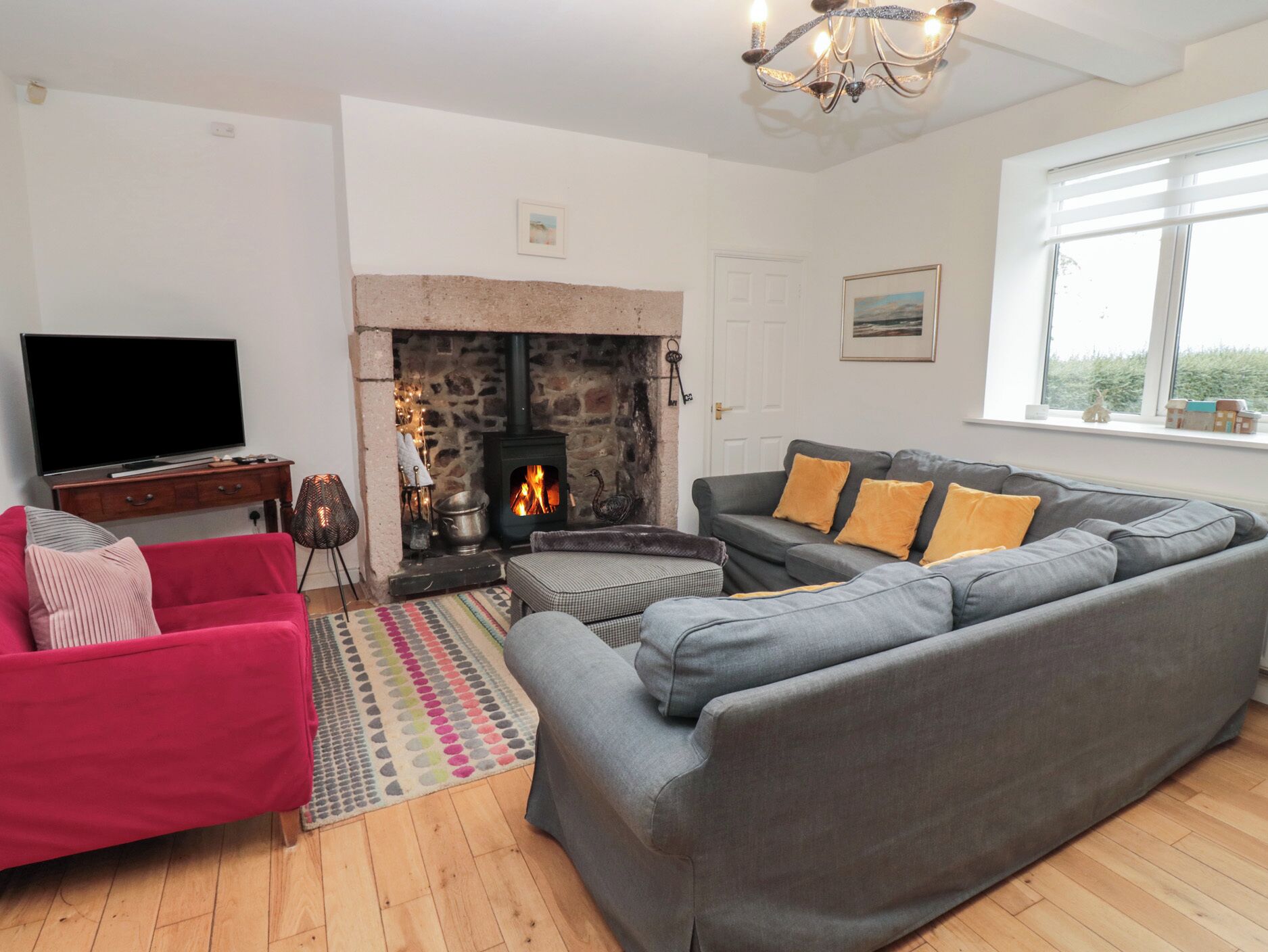 The Smithy, Pet Friendly, Character Holiday Cottage In Seahouses - Beadnell