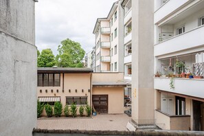 Exterior - Blueground | Basel-Matthäus, view, nr Kunstmuseum (Basel)