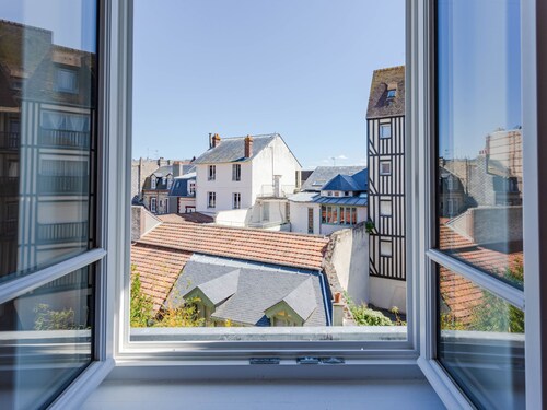 Victor Hugo by Interhome